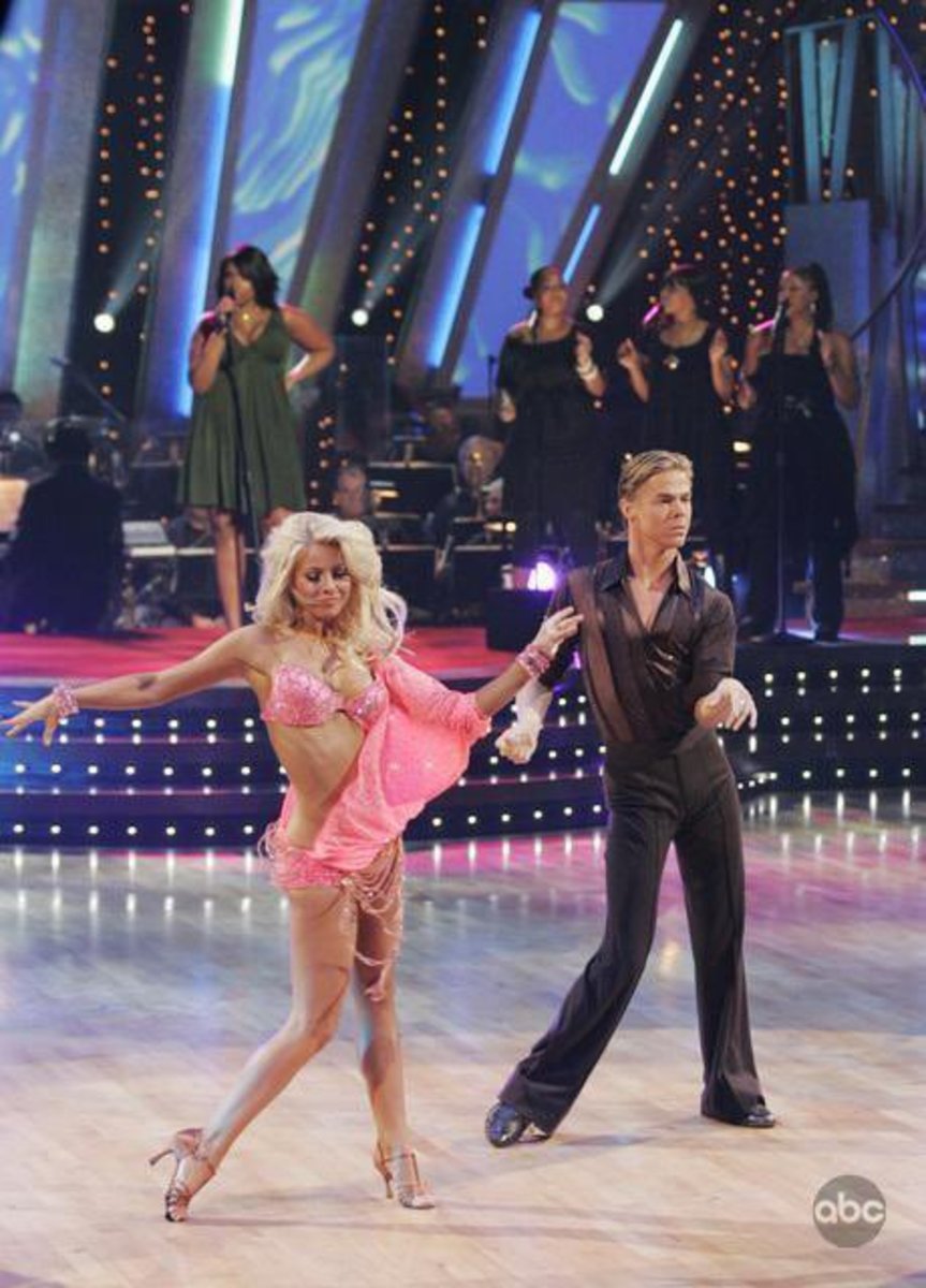Julianne and Derek Hough during a dancing performance on 'Dancing With The Stars', Photo Credit: Julianne Hough/X