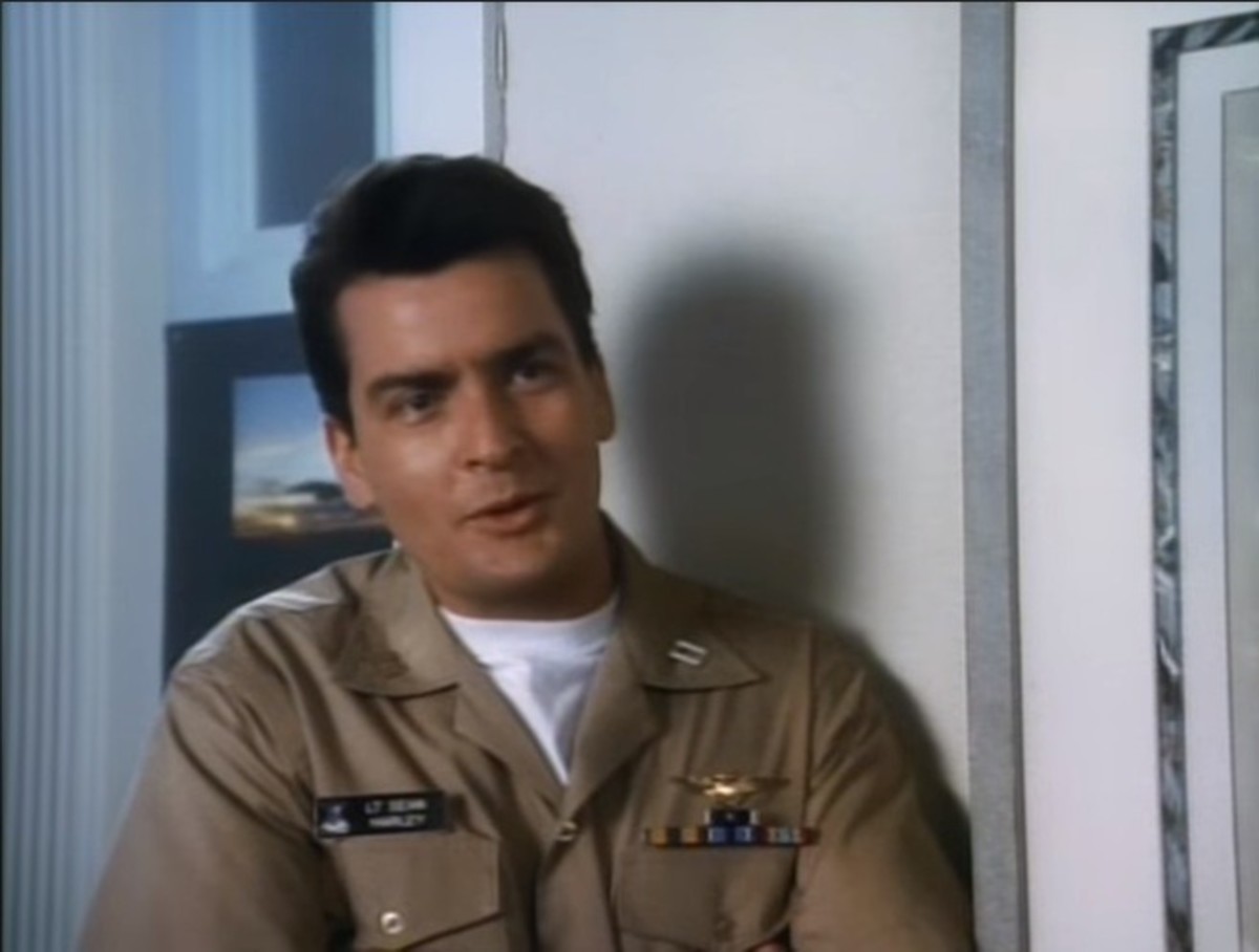Charlie Sheen as Topper Harley in the 1991 film Hot Shots!, Photo Credit: Multiverso/X