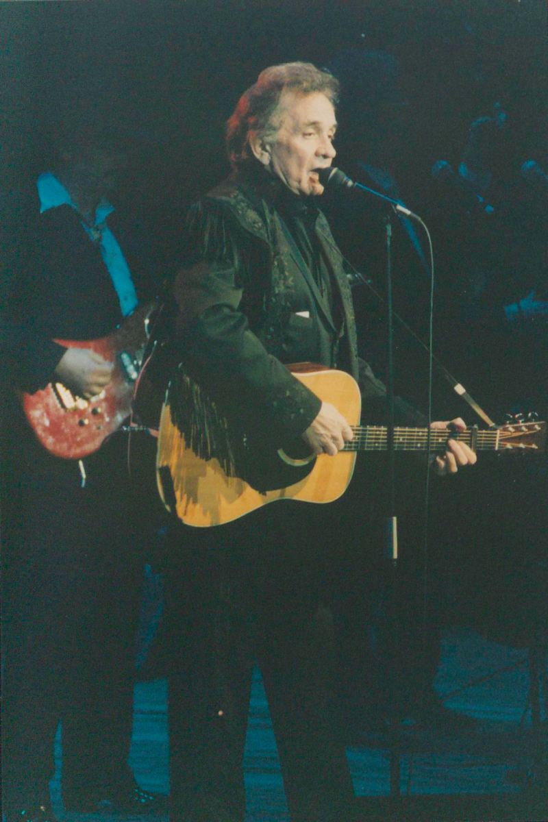 Johnny Cash at the University Concert Hall, Limerick 1993, Photo Credit: Wikimedia